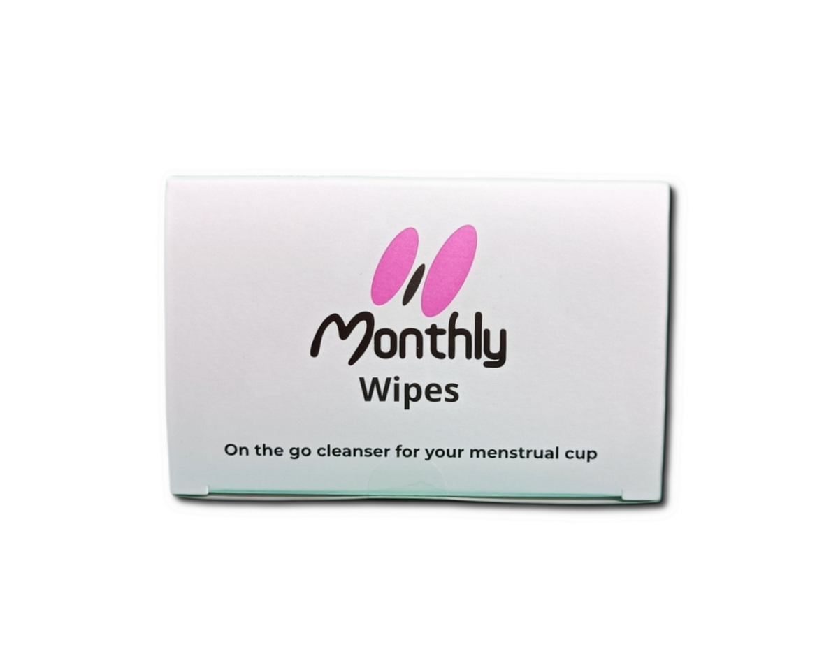 Een verpakking MonthlyCup Wipes van voren gezien.